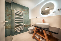 Modernes Badezimmer