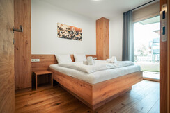 Zweites Schafzimmer mit gemütlichen Doppelbett