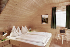 DorfinderStadt-Chalet-Bergkristall-Schlafzimmer