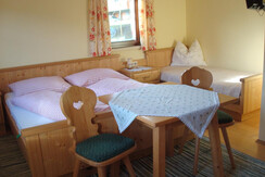 Dreibettzimmer