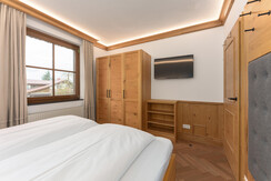 Schlafzimmer mit TV