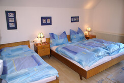 Dreibettzimmer