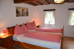 Schlafzimmer 2