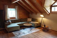 Galerie mit TV Ecke