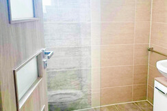 Dusche und WC