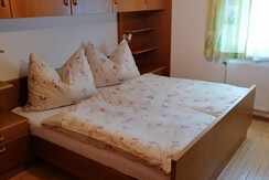 Schlafzimmer II