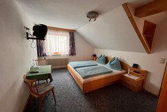 Zimmer 3 Klopfer