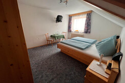 Zimmer 3 Klopfer
