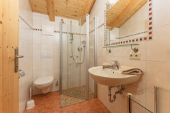 App. Red bathroom