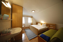 Dreibettzimmer