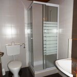 Bild von Dreibettzimmer mit Dusche od. Bad, WC