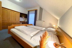 W_4-Gh-Schernthaner-Wohnung_2022_by_Hans_Johann-78