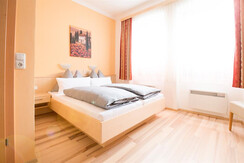 Schlafzimmer1
