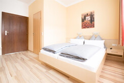 Schlafzimmer2