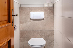 Appartement Kufstein: separates WC