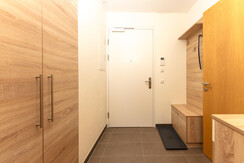 Top 6_Entrance Area