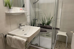 Dusche Zimmer 3