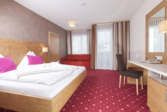 Schlafzimmer 1