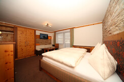 3-Bett Zimmer