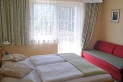 Dreibettzimmer