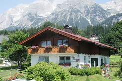 Haus im Sommer