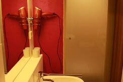 Waschbereich/Dusche Zimmer 1