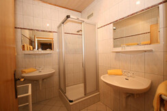 Bad mit Dusche