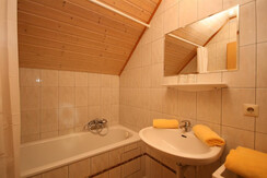 Bad mit Wanne