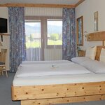 Photo of double room with shower, WC