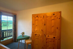 Schlafzimmer 2 W3