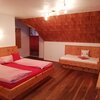 Foto van Driepersoonskamer, toilet en bad/douche gescheiden