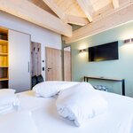 Photo of Apartment, shower, toilet, 2 bed rooms