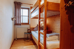 Hofer Hof-39