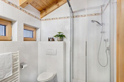Holzhackerin-Apartment-The charming one10
