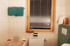 Bad mit Badewanne