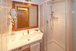 Doppelzimmer C Bad