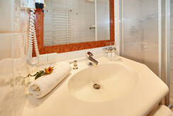 Doppelzimmer C Bad1