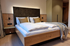 (c) Hotel Matschner