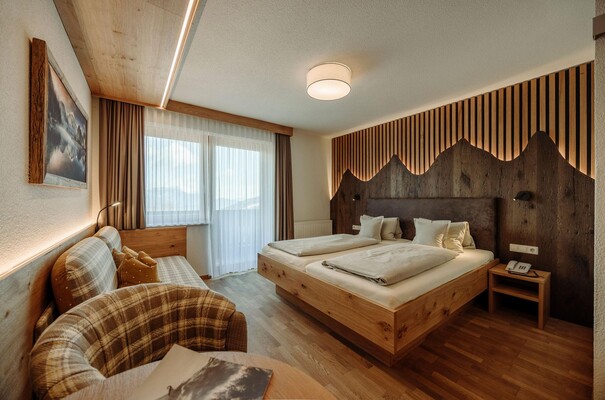 Bergblickzimmer neu Holzboden