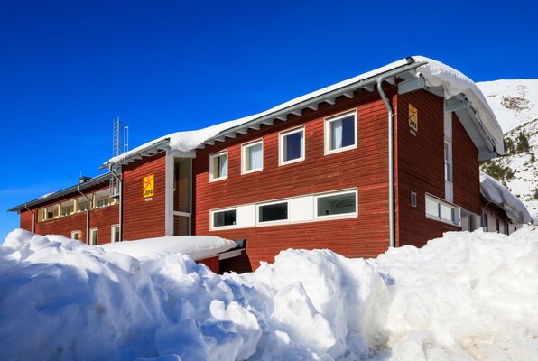 hotelansicht-jufa-hotel-planneralm-alpin-resort-ru