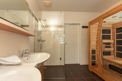 Penthouse Badezimmer mit Dusche