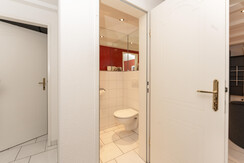 Separate Toilette im Untergeschoss