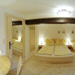 Photo of Triple room, shower, toilet