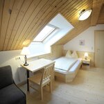 Photo of Twin room, shower, toilet