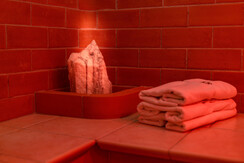 Tepidarium mit Infrarotlicht