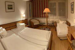 Familyroom with loggia 01c