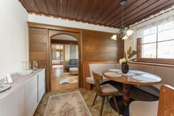 Top 1 - Dining table