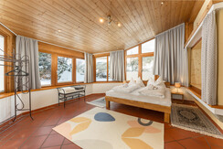 Top 1 - Bedroom 1