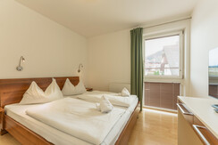 Top 6 - Bedroom with TV