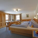 Bild von Dreibettzimmer mit Dusche, WC (Kurzbucherrate)